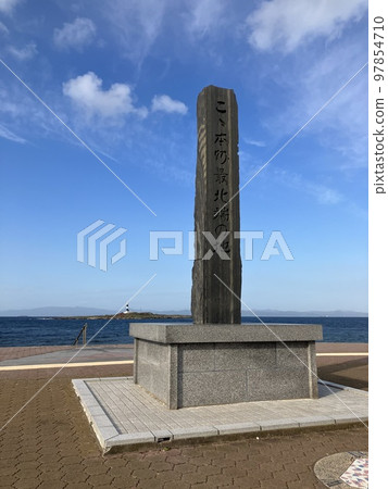 在本州的最北端 97854710