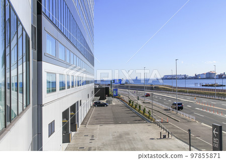 Haneda Airport Garden bus and hotel delivery vehicle exit Haneda Airport Garden bus and hotel delivery vehicle exit 97855871