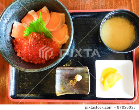 三文魚鮭魚子 三文魚鮭魚子 97856053