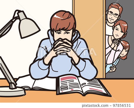 一個家庭看著一個男孩學習，一個母親祈禱 97856531