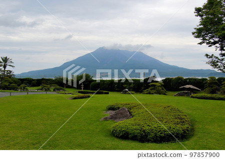 View of Sakurajima from Sengon-en 97857900