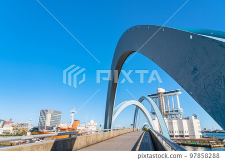 從港橋眺望名古屋港花園碼頭<愛知縣名古屋市> 從港橋眺望名古屋港花園碼頭<愛知縣名古屋市> 97858288