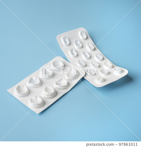 empty pill blister empty pill blister 97861011