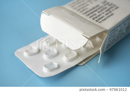 empty pill blister empty pill blister 97861012