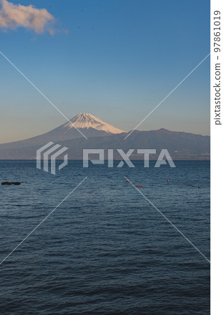 海、富士山和日出 海、富士山和日出 97861019