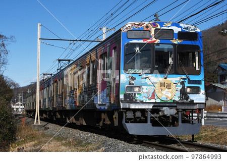 Chichibu Railway Series 7500 Kaiun-go on the Chichibu Road Chichibu Railway Series 7500 Kaiun-go on the Chichibu Road 97864993