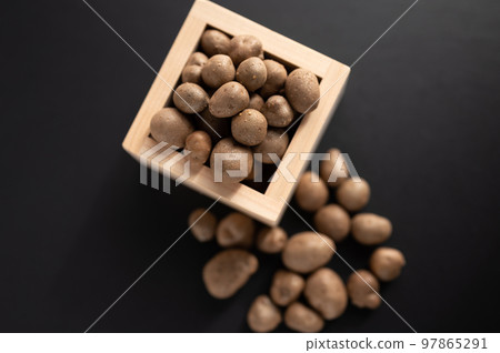 Autumn taste yam mukago Autumn taste yam mukago 97865291