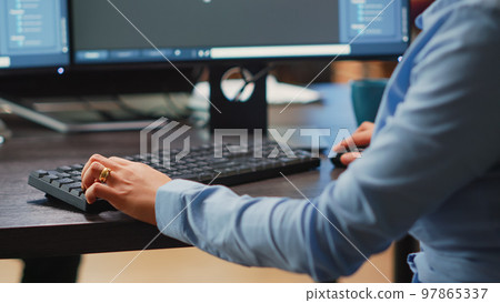 Female engineer working on computer to create 3d machine component, developing industrial engine product. Office employee usingcad software to manufacture mechanical prototype. Close up. 97865337