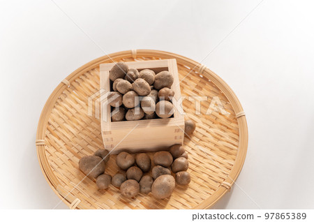 Autumn taste yam mukago 97865389