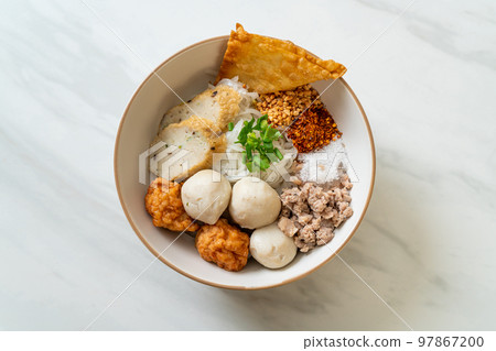 spicy small flat rice noodles with fish balls and shrimp balls without soup 97867200