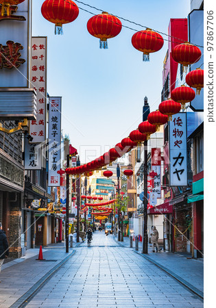 Yokohama Chinatown New Year morning view 97867706