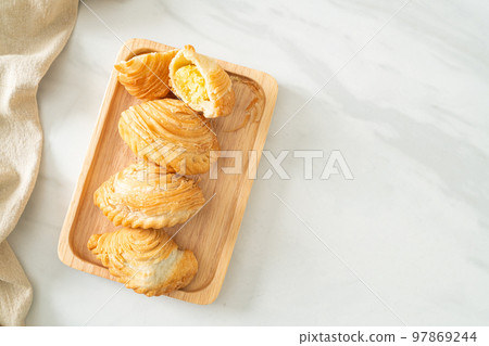 curry puff stuffed beans on plate curry puff stuffed beans on plate 97869244