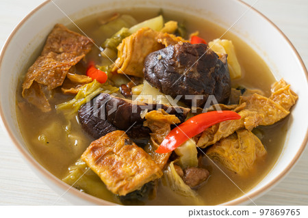 boiled pickled cabbage and bitter gourd soup 97869765