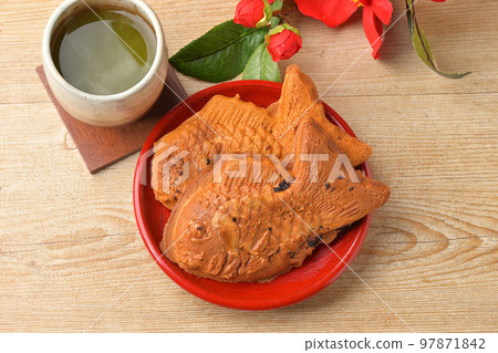 Japanese sweets Taiyaki, Taiyaki, Taiyaki. 97871842