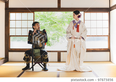 Image of a congratulatory speech in a hurry before leaving for the battle Image of a congratulatory speech in a hurry before leaving for the battle 97873856