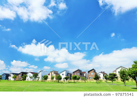 清新的藍天景觀和公園風光 97875541