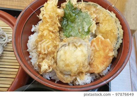 Tendon with freshly fried tempura 97876649