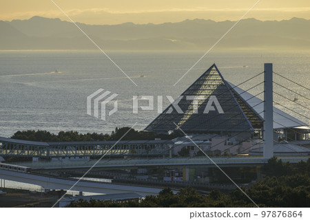 早上的東京灣和八景島[攝於2023年] 97876864