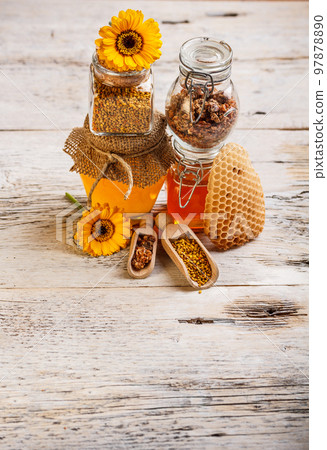 Forms of honey Forms of honey 97878890
