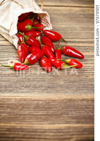 Red peppers in bag 97878905