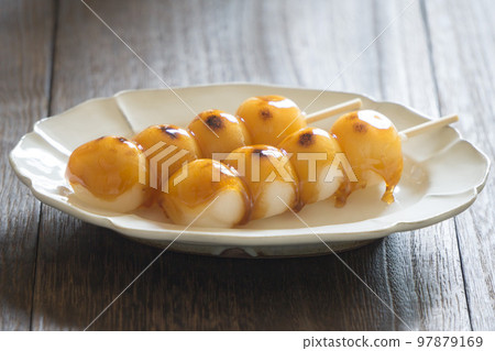 Mitarashi dumpling  97879169