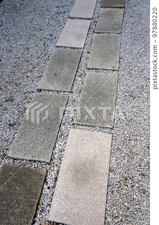 鵝卵石人行道風景 97880220