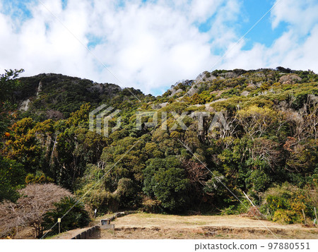 高塚山（南房總市千倉町） 97880551