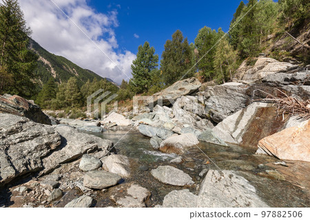 Torrente Grand Eyvia in Parco Nazionale del Gran Paradiso (Gran Paradiso National Park) 97882506
