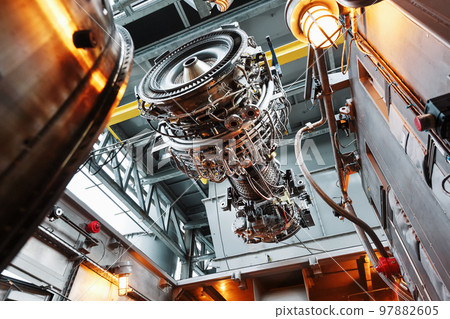 Installation of a gas turbine engine to generate electricity after repair and maintenance 97882605