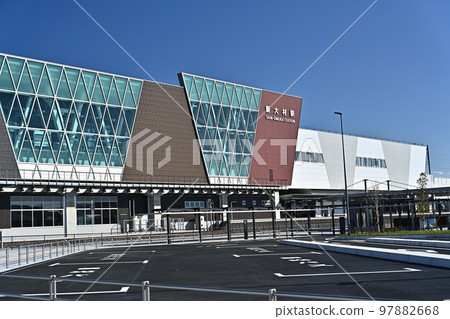 新大村站（西九州新幹線：空白背景） 97882668