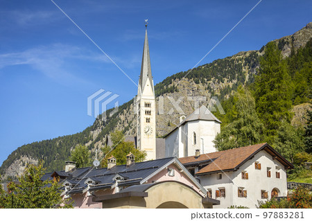 Idyllic landscape of Zernez village, Engadine, Swiss Alps, Switzerland Idyllic landscape of Zernez village, Engadine, Swiss Alps, Switzerland 97883281