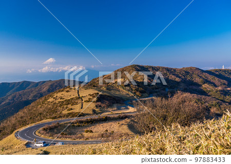 (Shizuoka Prefecture) Mt. Fuji evening view from Mt. 97883433