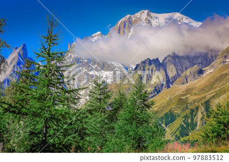 Mont Blanc massif idyllic alpine landscape countryside, Chamonix, French Alps 97883512