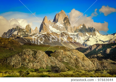 Idyllic El Chalten, Fitz Roy, Patagonia Argentina, Los Glaciares Idyllic El Chalten, Fitz Roy, Patagonia Argentina, Los Glaciares 97883644