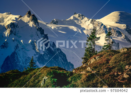 Mont Blanc massif idyllic alpine landscape countryside, Chamonix, French Alps 97884042