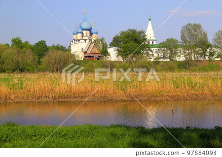 Suzdal village in Golden Ring of Russia, idyllic landscape Suzdal village in Golden Ring of Russia, idyllic landscape 97884093