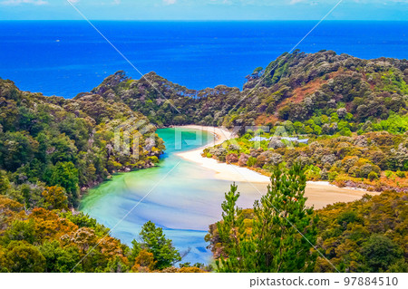 Idyllic beach in abel tasman national park, New Zealand South Island Idyllic beach in abel tasman national park, New Zealand South Island 97884510
