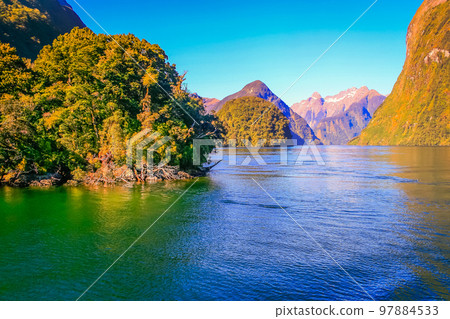 Dramatic Doubtful Sound landscape, South Island of New Zealand Dramatic Doubtful Sound landscape, South Island of New Zealand 97884533