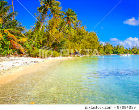 Bora Bora Tropical paradise, Idyllic turquoise beach in French Polynesia, Tahiti 97884859