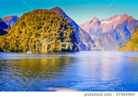 Dramatic Doubtful Sound landscape, South Island of New Zealand Dramatic Doubtful Sound landscape, South Island of New Zealand 97884964