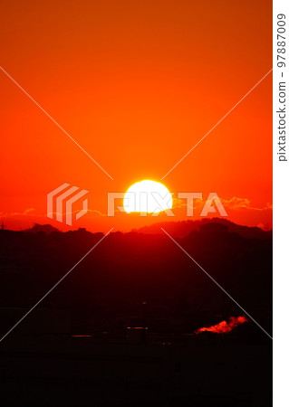 dazzling sunrise 97887009