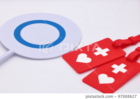 Help mark for mentally handicapped people and image of helping each other (help mark, Marubatsu stick) Help mark for mentally handicapped people and image of helping each other (help mark, Marubatsu stick) 97888627