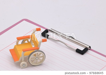 醫學圖像（輪椅、檢查表） 97888645