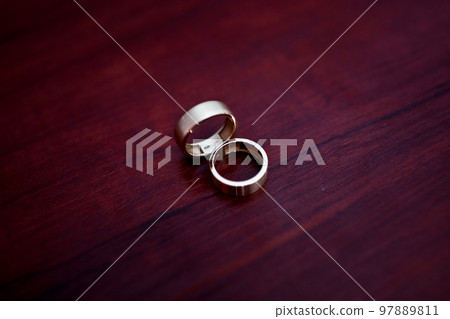 Two wedding rings 97889811