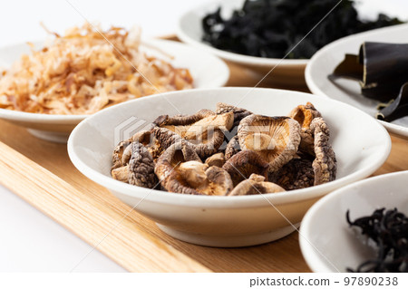 乾物質（乾香菇） 97890238