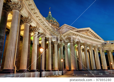 Kazan Cathedral at night, Saint Petersburg, Russia 97893280