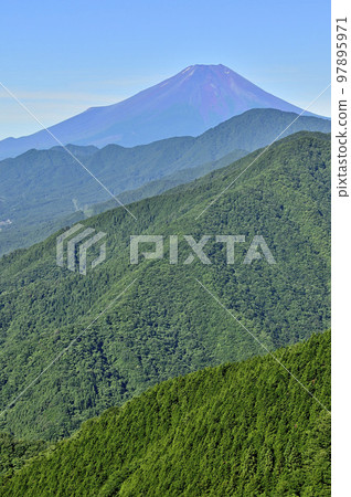土志地塊的赤倉岳，從宇巴賀岩看富士山的夏日景色 97895971