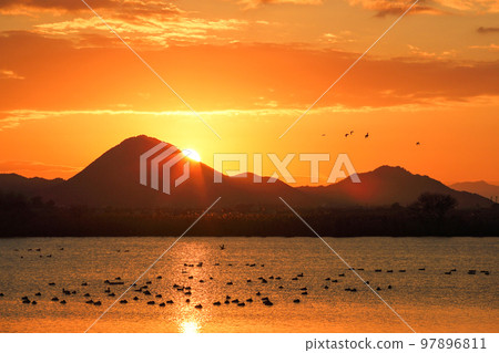 近江富士和日出 近江富士和日出 97896811