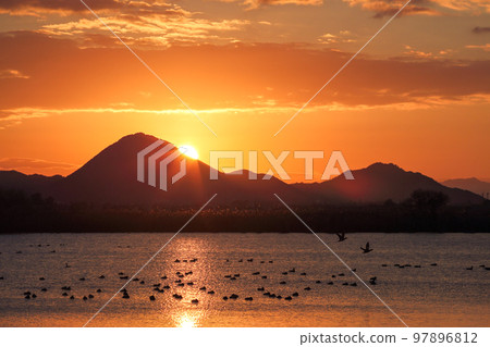 近江富士和日出 97896812