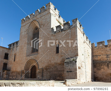 Church of Santes Creus Monastery 97898281